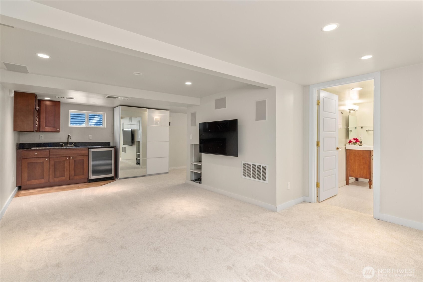 941 North 78th Street Seattle, WA 98103 - Photo 28 of 40 Gallery Image 28