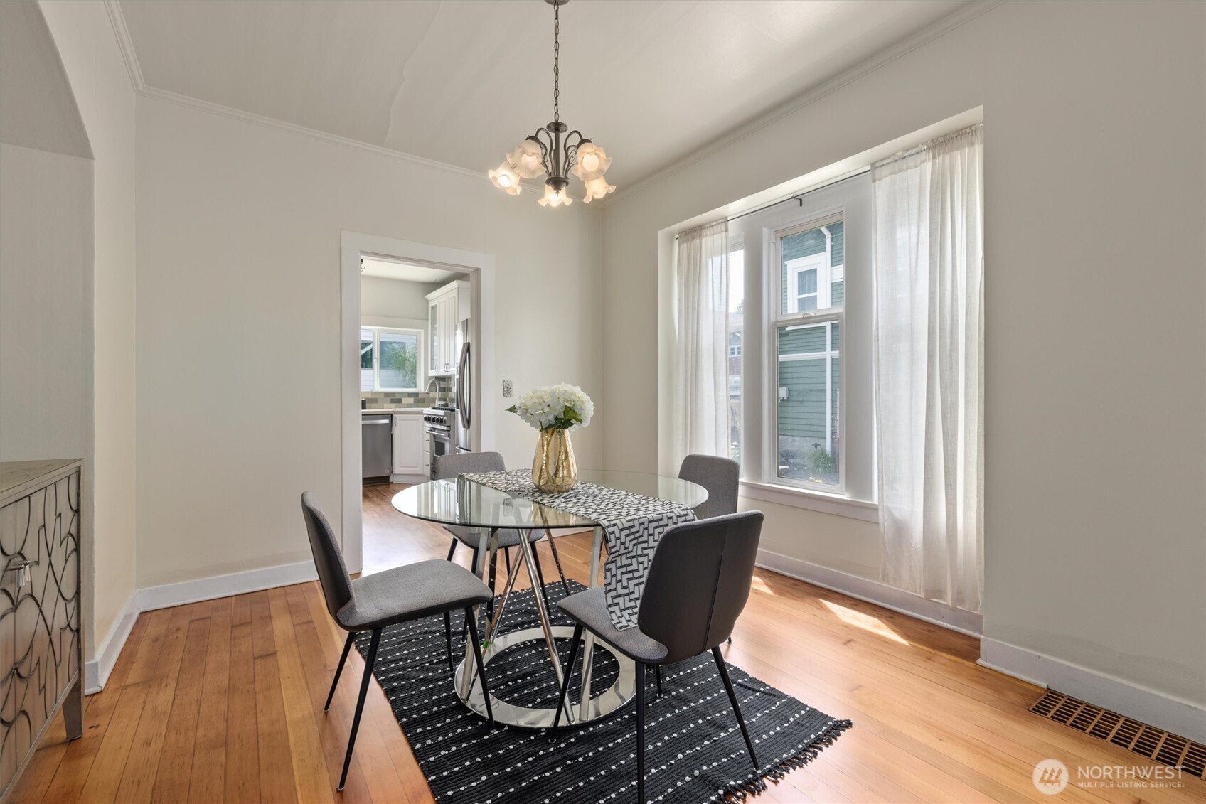 941 North 78th Street Seattle, WA 98103 - Photo 8 of 40 Gallery Image 8