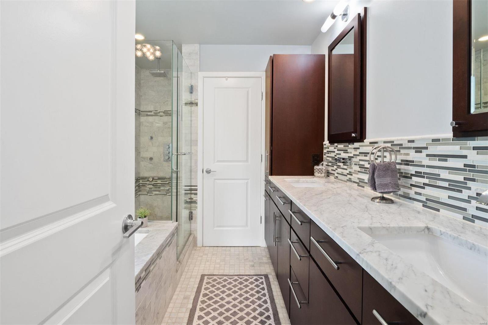 2287 Whitby Road Chesterfield, MO 63017 - Photo 17 of 42 Gallery Image 17