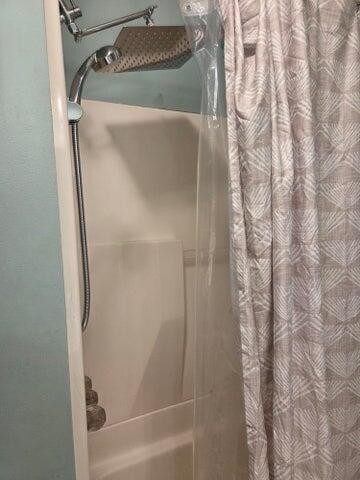 2596 Keith Valley Road Southeast Cleveland, TN 37323 - Photo 17 of 24 a bathroom with a bathtub