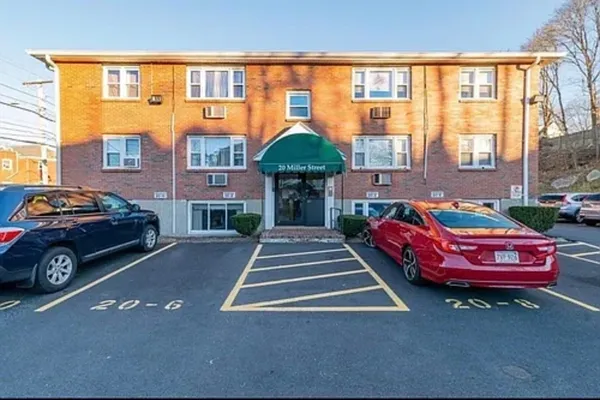 $2,200 | 20 Miller Street, Unit 1, Quincy, MA 02169