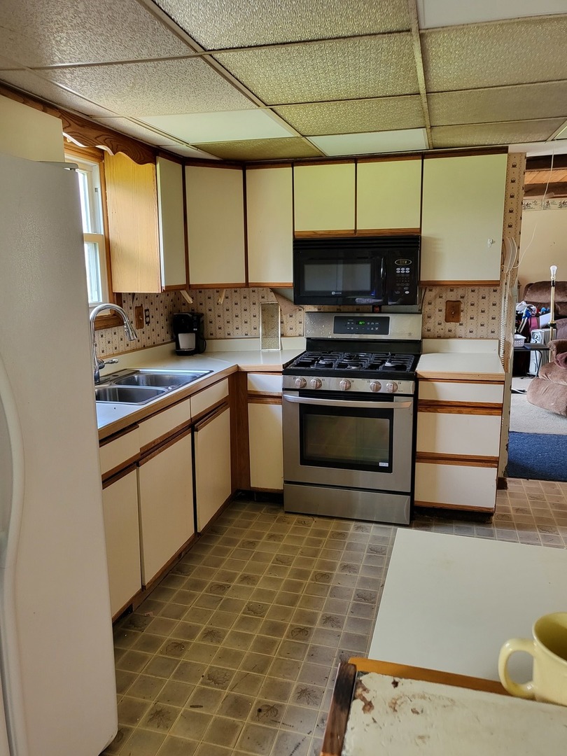 3452 Cyclone Road Earlville, IL 60518 - Photo 7 of 23