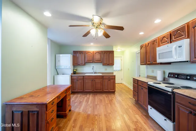 $1,600 | Undisclosed Address, Watervliet, NY 12189