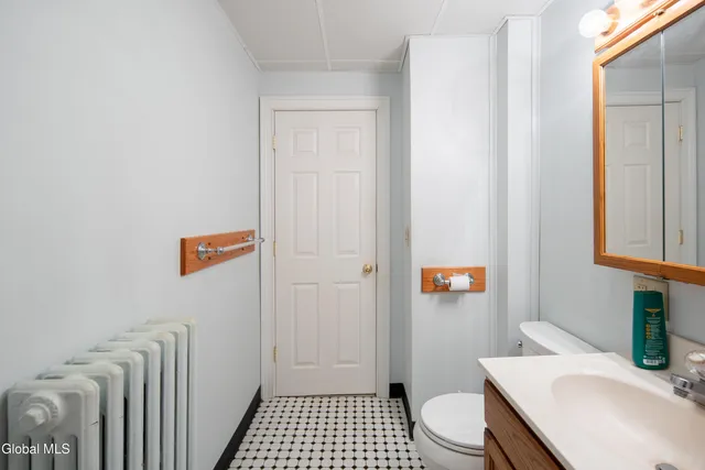 $1,600 | Undisclosed Address, Watervliet, NY 12189