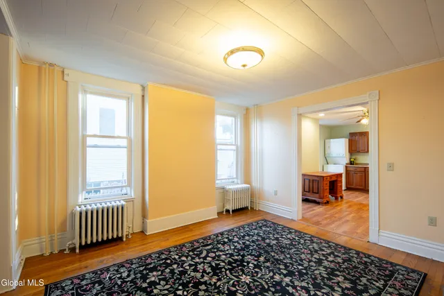 $1,600 | Undisclosed Address, Watervliet, NY 12189