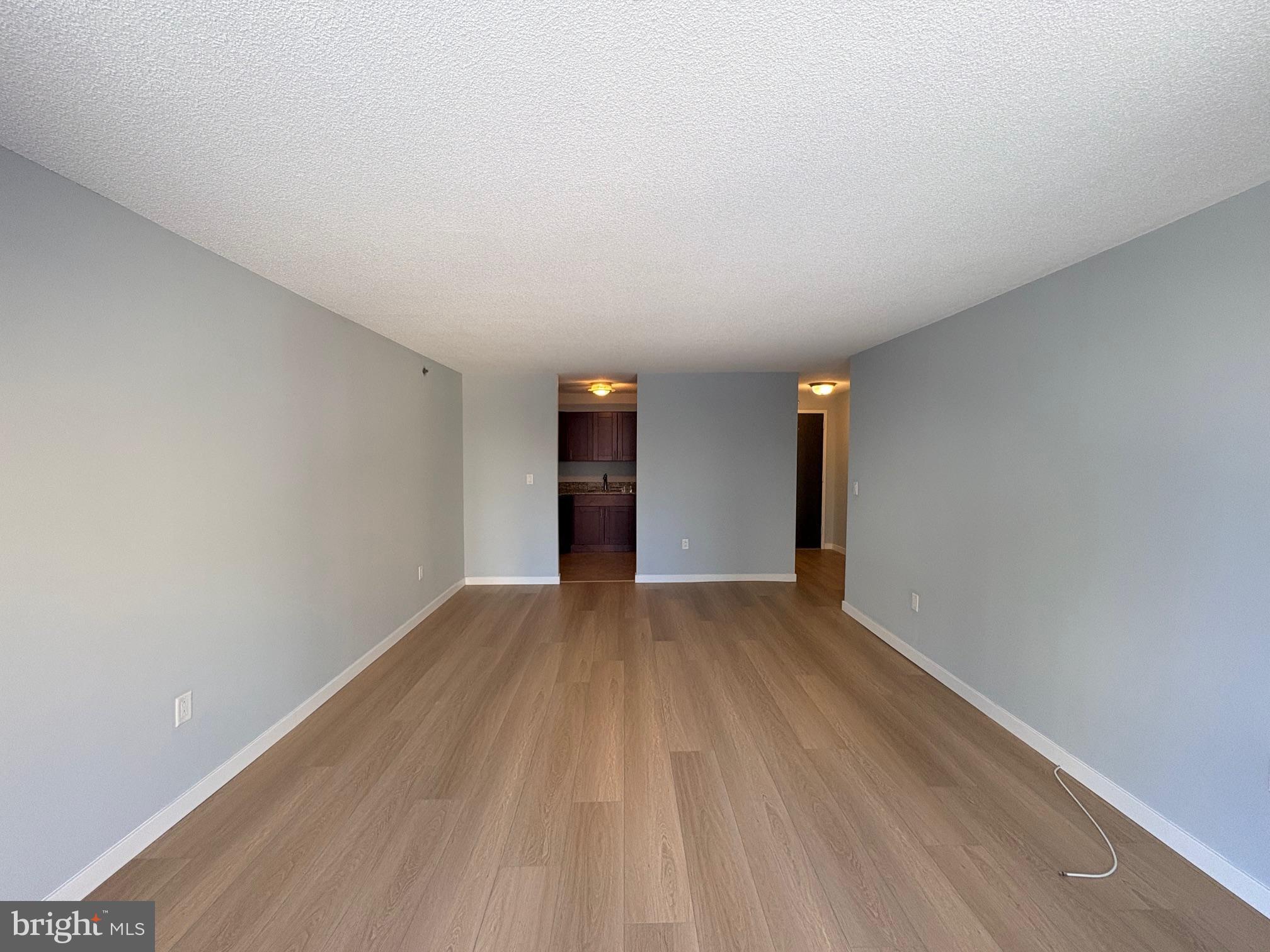 2020 Walnut Street, Unit 6C Philadelphia, PA 19103 - Photo 4 of 29 Living room