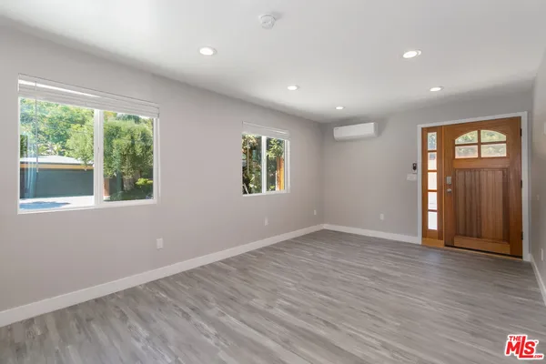 $4,950 | 5634 Mason Avenue, Woodland Hills, CA 91367