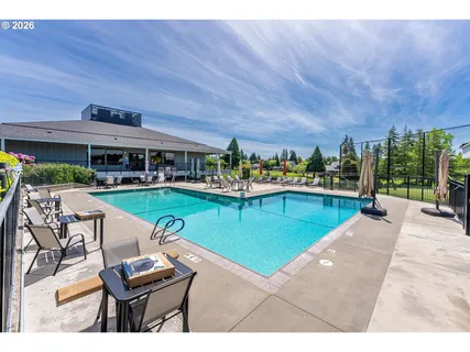 $179,900 | 10840 Southwest Meadowbrook Drive, Unit 57, Portland, OR 97224