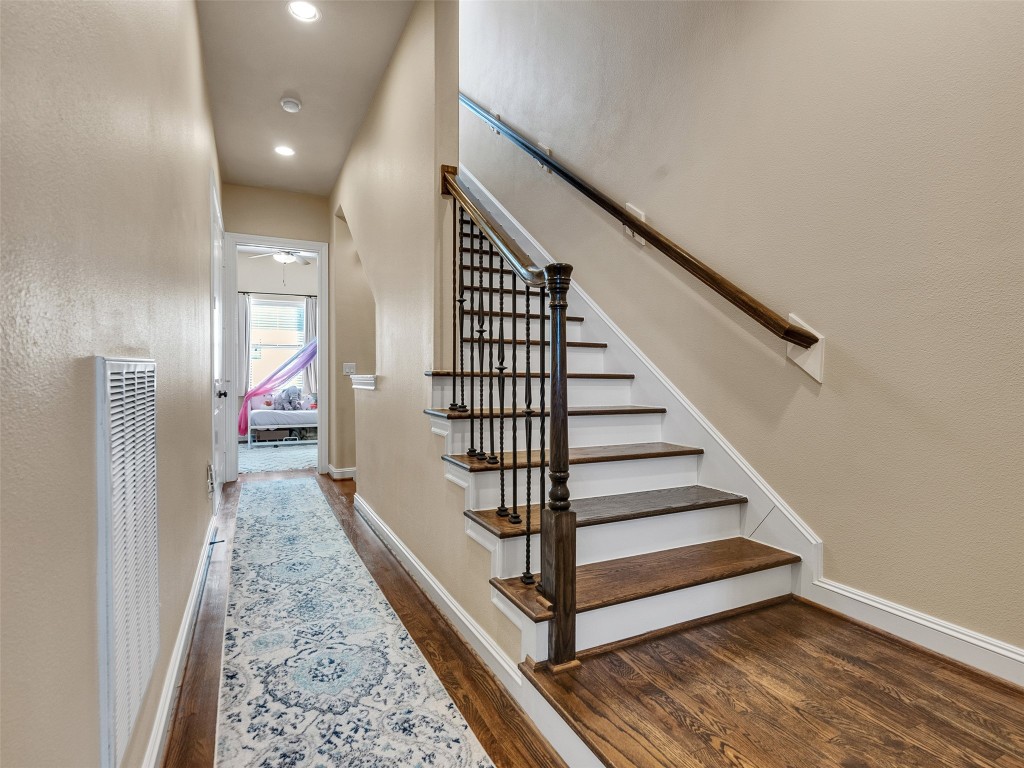 1877 Dart Street Houston, TX 77007 - Photo 9 of 41