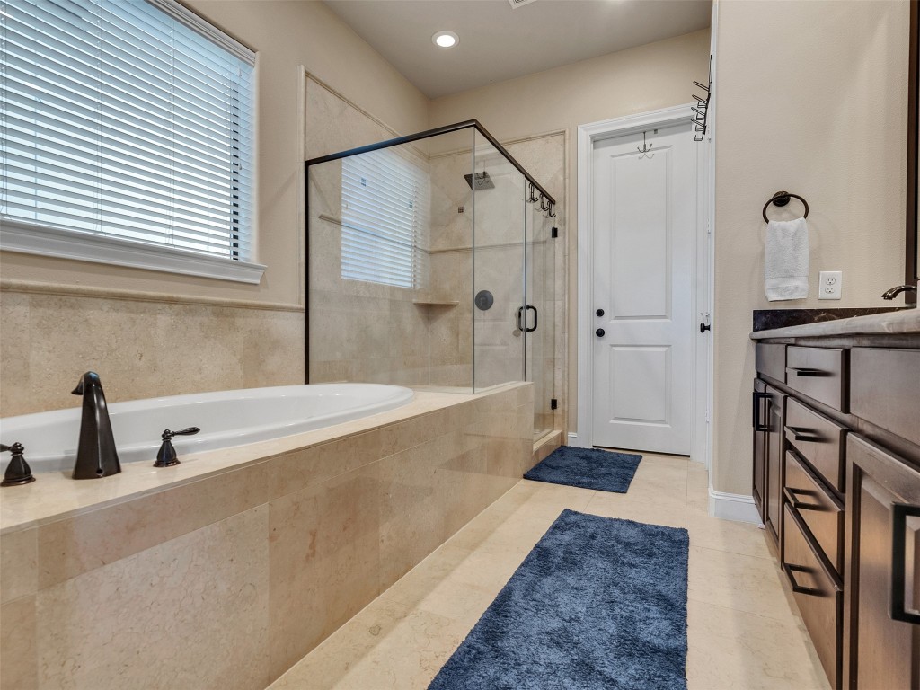 1877 Dart Street Houston, TX 77007 - Photo 10 of 41