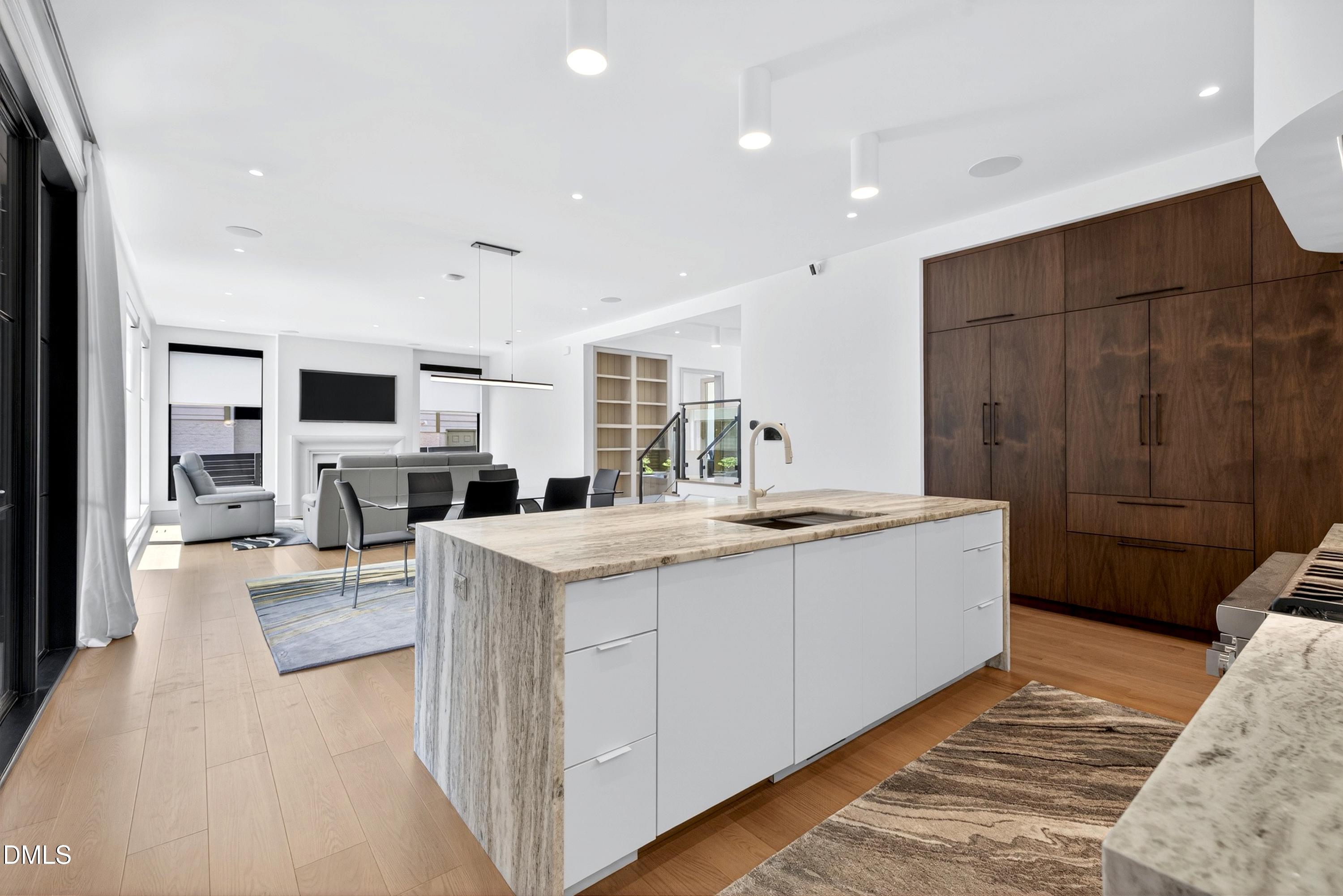 838 Woodburn Road Raleigh, NC 27605 - Photo 8 of 100