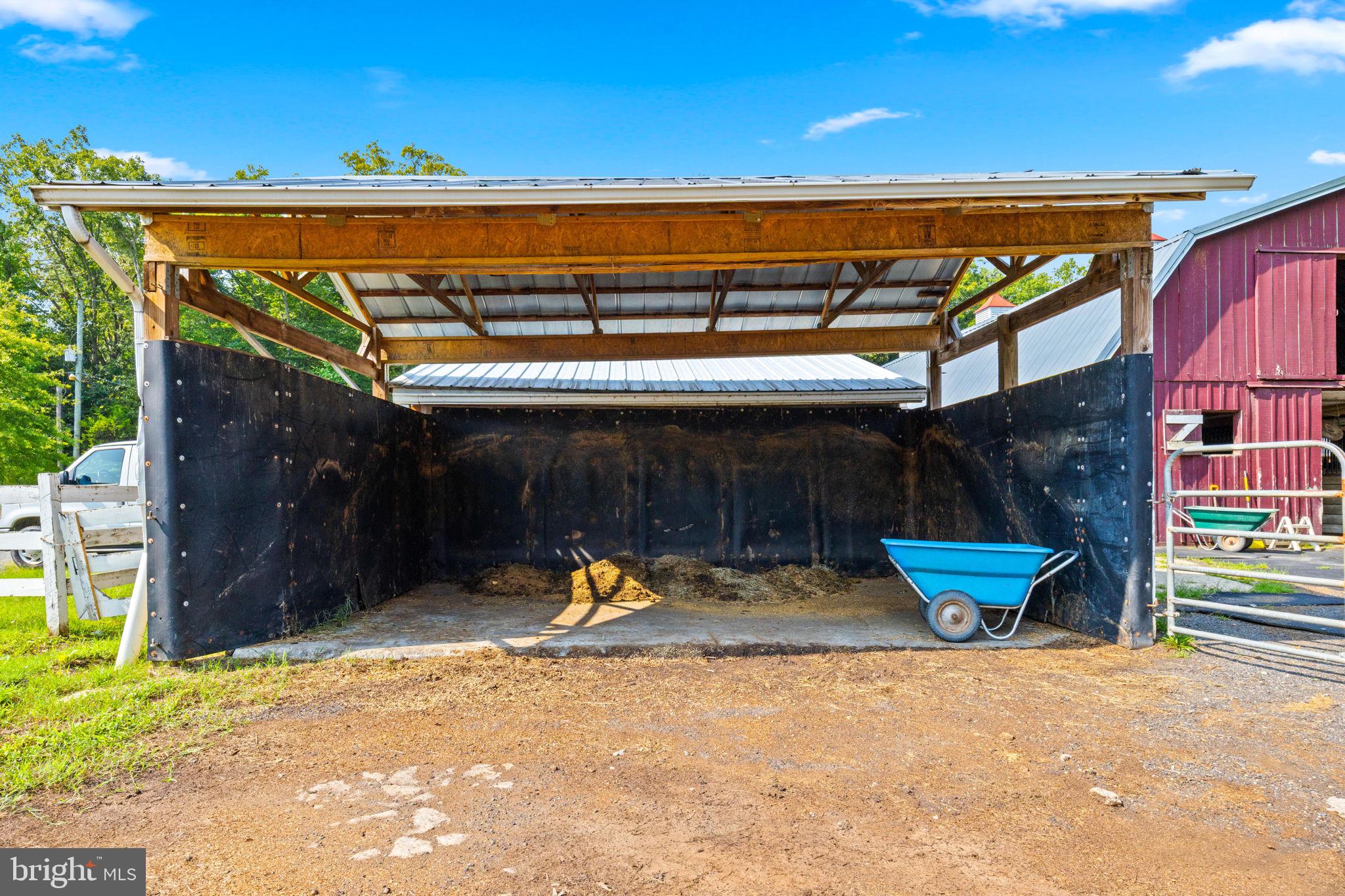 16401 Mt Calvert Road Upper Marlboro, MD 20772 - Photo 112 of 119 Shed #2: Waste Holding