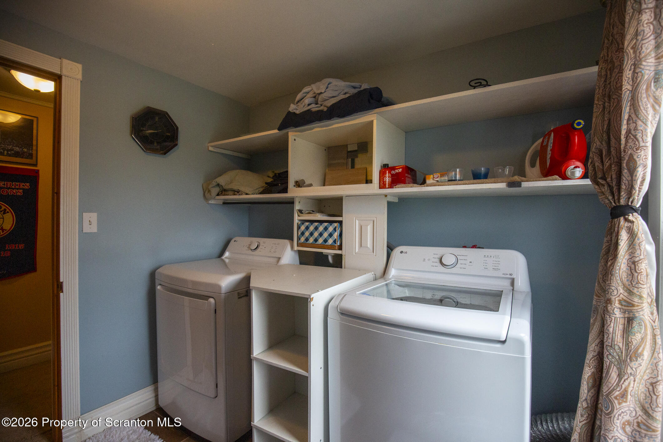 3245 Cedar Avenue Scranton, PA 18505 - Photo 36 of 37 a utility room with dryer and washer