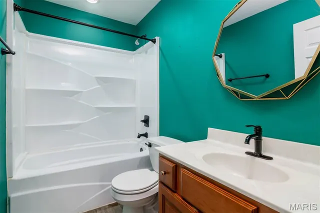 $375,000 | 4 Hill Valley Drive, Pocahontas, IL 62275