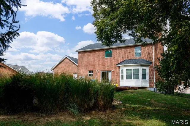 $375,000 | 4 Hill Valley Drive, Pocahontas, IL 62275