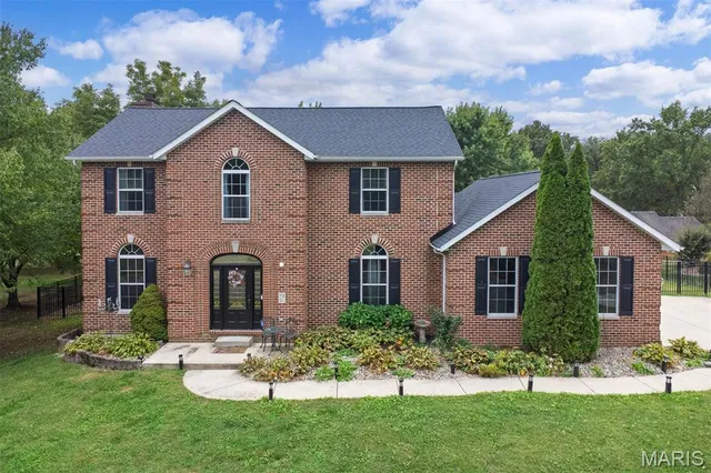 $375,000 | 4 Hill Valley Drive, Pocahontas, IL 62275