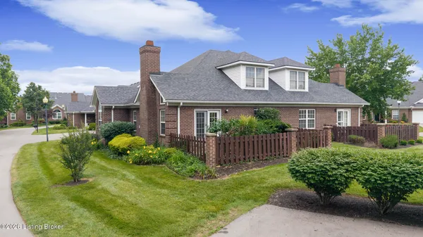 $395,000 | 10014 Brownsboro Gardens Circle, Louisville, KY 40241