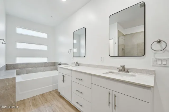 $3,095 | 225 North Pleasant Drive, Unit 30, Chandler, AZ 85225