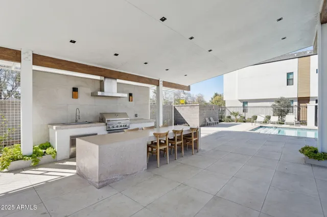 $3,095 | 225 North Pleasant Drive, Unit 30, Chandler, AZ 85225