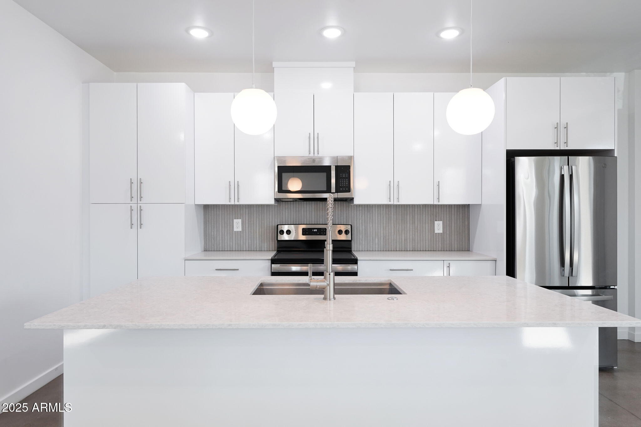 225 North Pleasant Drive, Unit 30 Chandler, AZ 85225 - Photo 10 of 34 Island