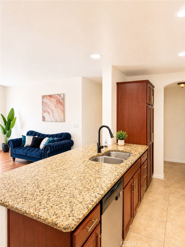 1020 South Farragut Street Ridgecrest, CA 93555 - Photo 3 of 9 Kitchen