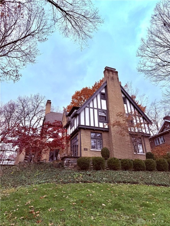 141 Squirrel Road Dayton, OH 45405 - Photo 2 of 47 Gallery Image 2