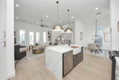 $565,000 | 923 Fisher Street, Unit E, Houston, TX 77018