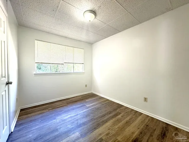 $1,625 | 4509 Versailles Drive, Pensacola, FL 32505