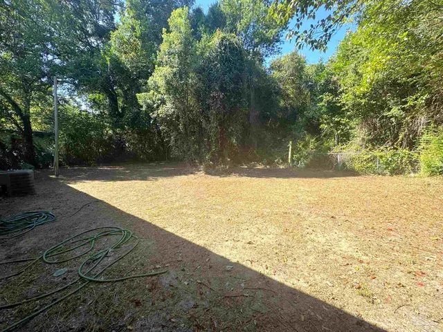 $1,625 | 4509 Versailles Drive, Pensacola, FL 32505