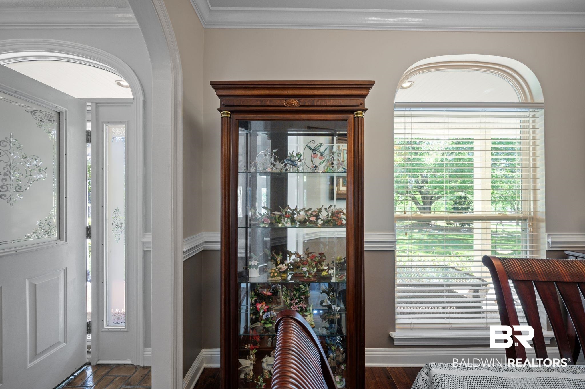 3100 Radcliff Road Saraland, AL 36571 - Photo 11 of 65 Foyer entrance featuring crown molding and arched walkways