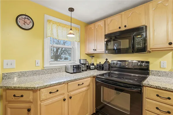 $320,000 | 26 Pembroke Avenue, Pawtucket, RI 02860