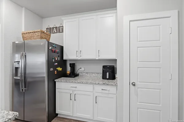 $2,200 | 827 Laurel, San Antonio, TX 78219