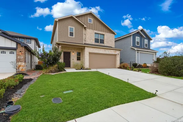 $2,200 | 827 Laurel, San Antonio, TX 78219