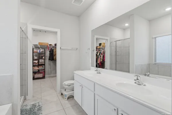 $2,200 | 827 Laurel, San Antonio, TX 78219
