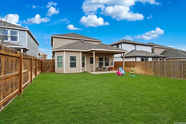 $2,200 | 827 Laurel, San Antonio, TX 78219