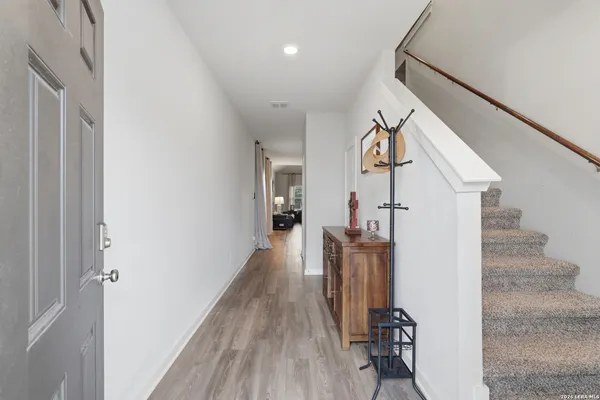 $2,200 | 827 Laurel, San Antonio, TX 78219