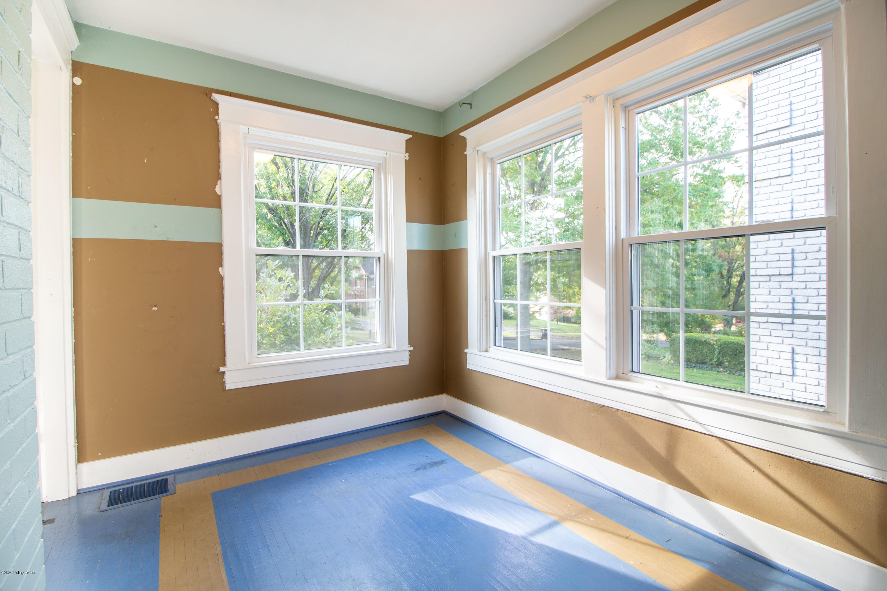 2877 Riedling Drive Louisville, KY 40206 - Photo 22 of 49 Sun Room (1)