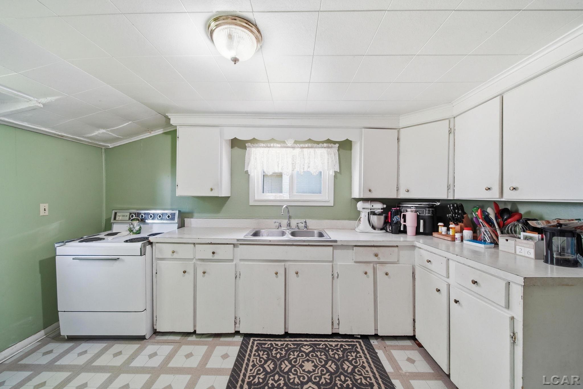 215 South Jackson Street Addison, MI 49220 - Photo 12 of 25
