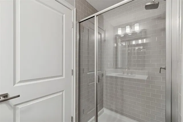 $6,000 | 4921 West Paul Avenue, Unit 4, Tampa, FL 33611