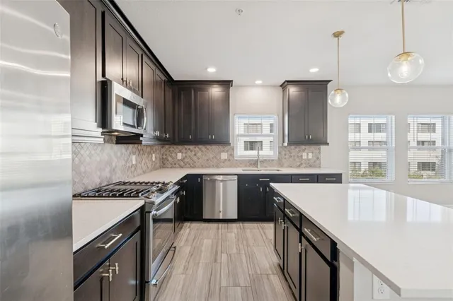 $6,000 | 4921 West Paul Avenue, Unit 4, Tampa, FL 33611