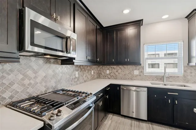 $6,000 | 4921 West Paul Avenue, Unit 4, Tampa, FL 33611