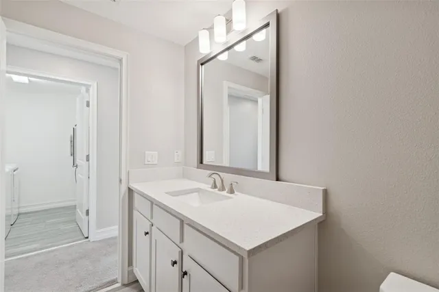 $6,000 | 4921 West Paul Avenue, Unit 4, Tampa, FL 33611