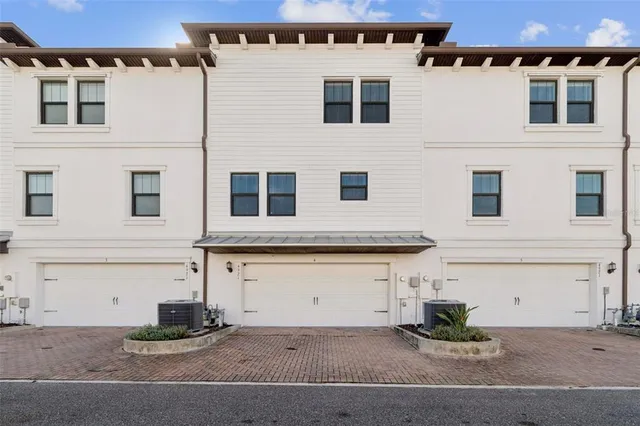 $6,000 | 4921 West Paul Avenue, Unit 4, Tampa, FL 33611