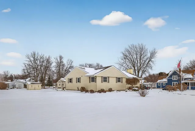 $339,900 | 702 North 6th Street, Lake City, MN 55041