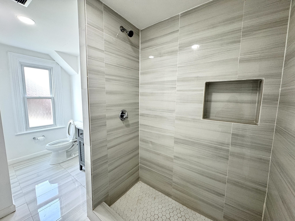 56 Pinckney Street, Unit 2 Somerville, MA 02145 - Photo 8 of 19