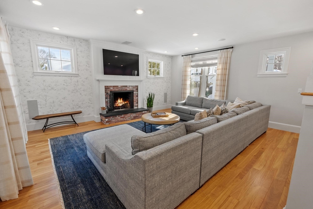 165 Everett Street Concord, MA 01742 - Photo 13 of 36