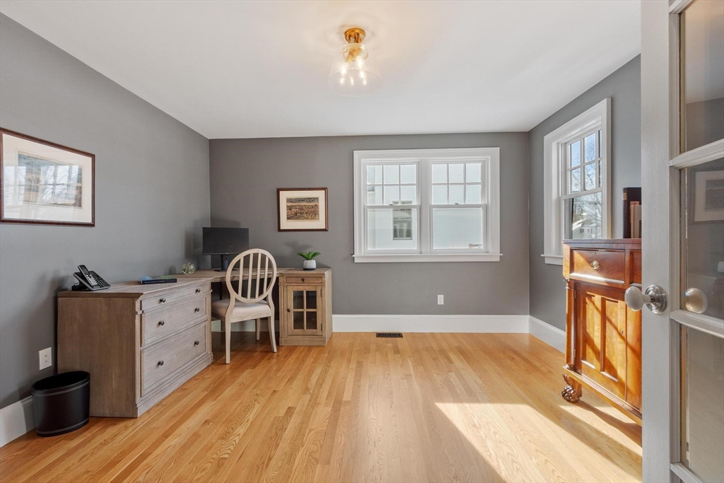 165 Everett Street Concord, MA 01742 - Photo 14 of 36