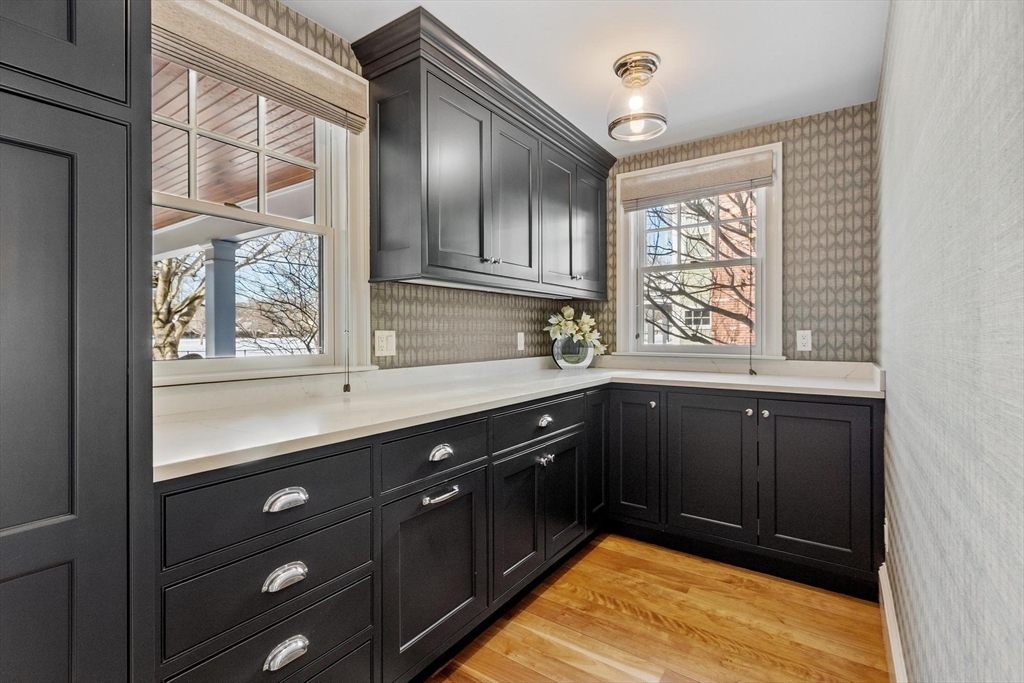 165 Everett Street Concord, MA 01742 - Photo 10 of 36