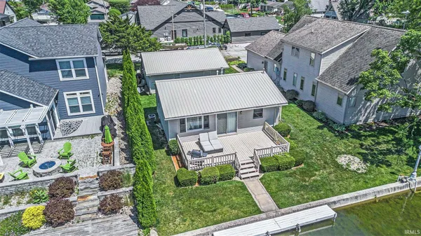 $399,900 | 10461 Moore Street, Syracuse, IN 46567