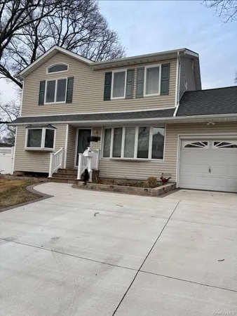 $4,500 | 23 West Court Drive, Centereach, NY 11720